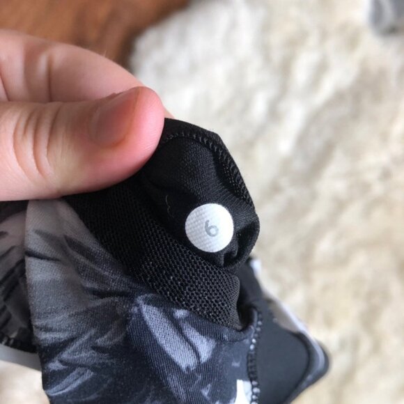 Lululemon Push Ur Limits Tank Black White Floral 6 - Picture 8 of 8